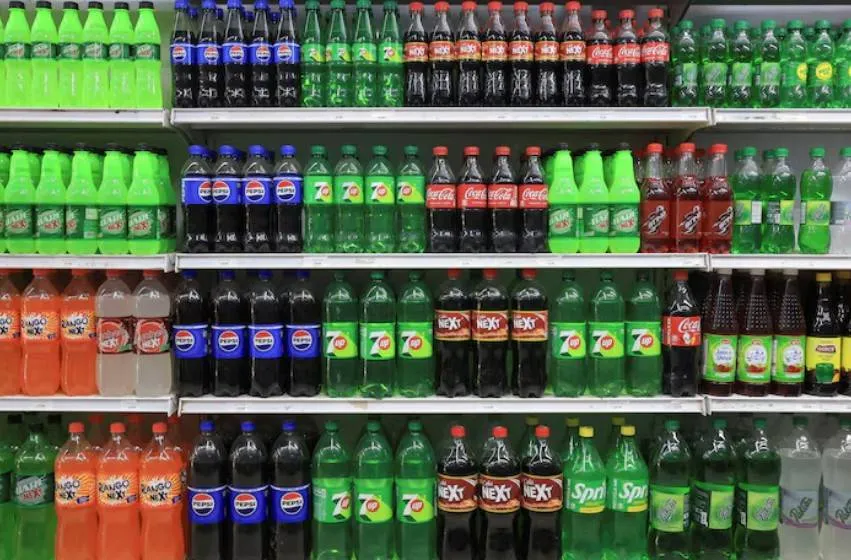 دراسة تحذر: المشروبات المحلاة بالسكر قد تزيد خطر سرطان المعدة 3 أضعاف