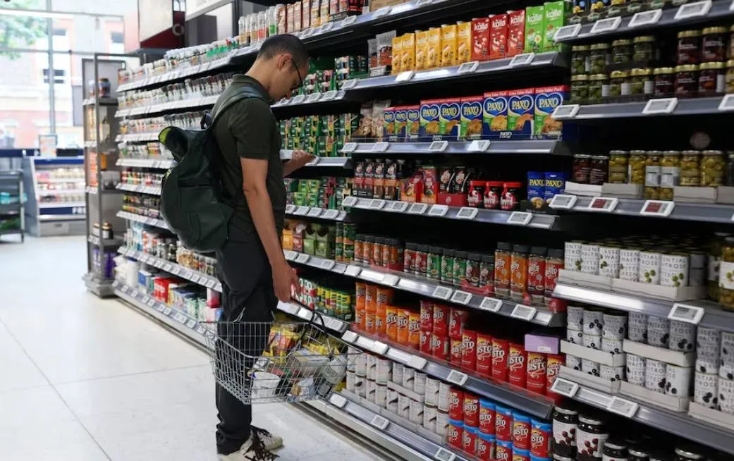 تضخم الغذاء البريطاني قد يقترب من 7 % في 2027