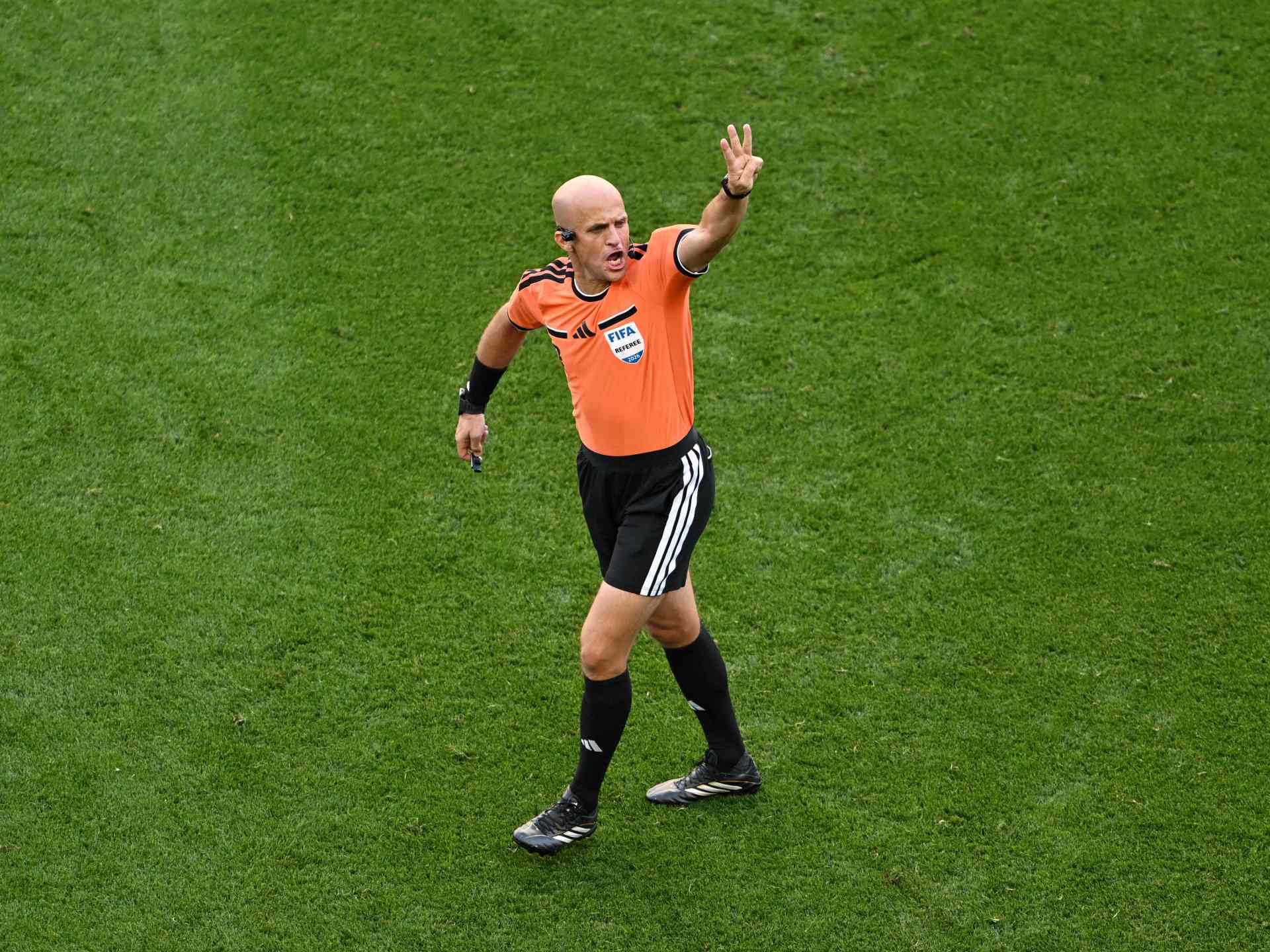 أدهم مخادمة حكم كأس العالم 2026