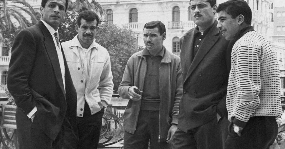 الجزائر توقف فرنسا في كأس العالم 1958