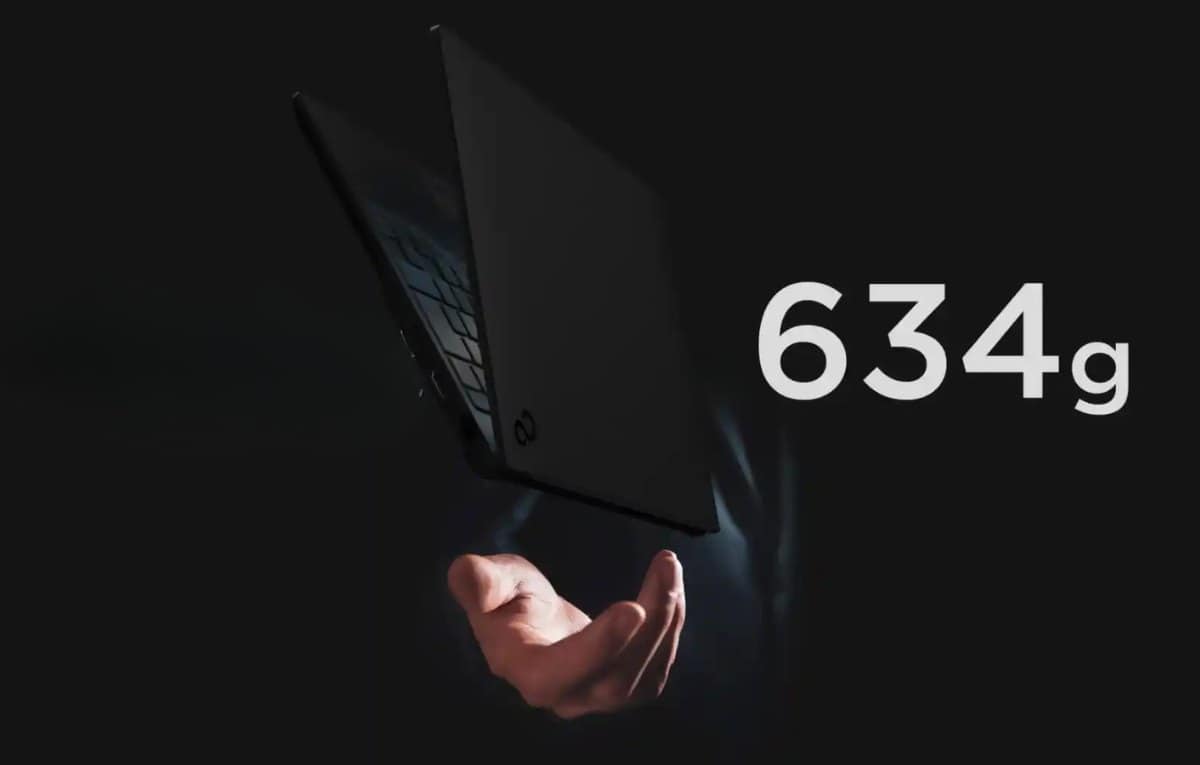 فوجيتسو تكشف عن FMV UX-K3.. أخف حاسوب محمول في العالم فوجيتسو تكشف عن FMV UX-K3.. أخف حاسوب محمول في العالم