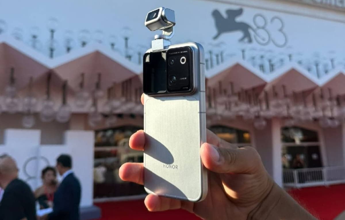 هاتف بقدرات سينمائية.. هونر تستعرض "Robot Phone" في مهرجان فينيسيا السينمائي الدولي