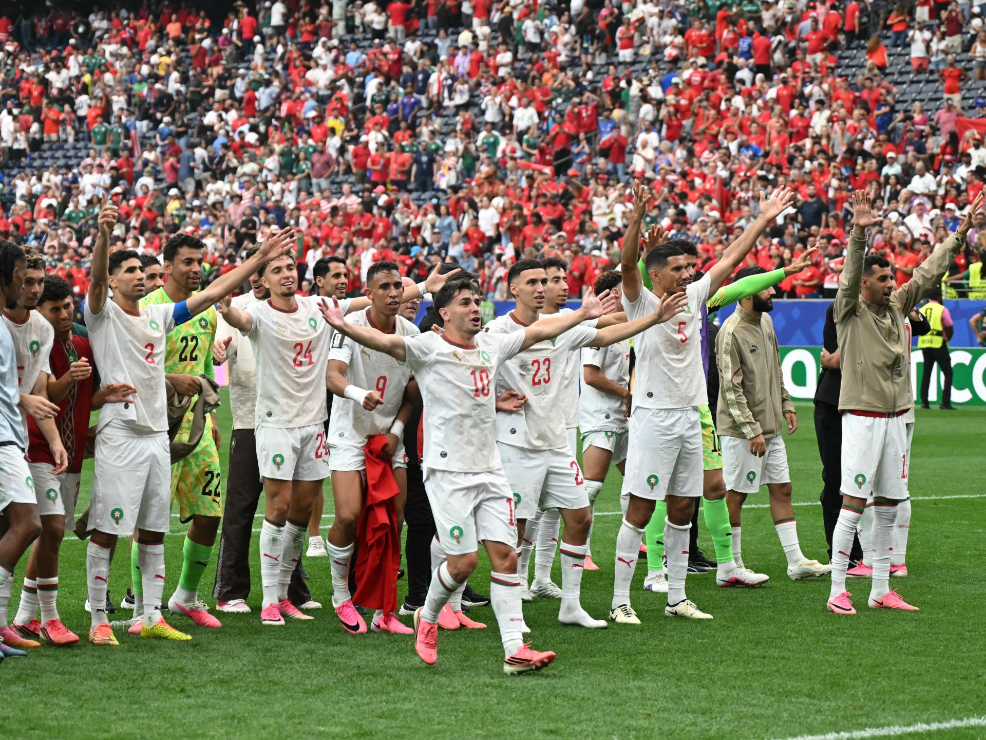 المنتخب المغربي يحتفل خلال مباراة في كأس العالم 2026