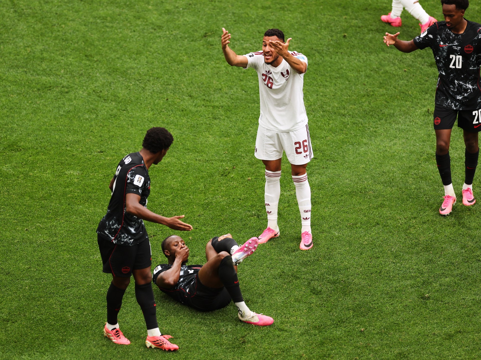 إسماعيل كوني يتلقى العلاج بعد إصابته في كأس العالم 2026