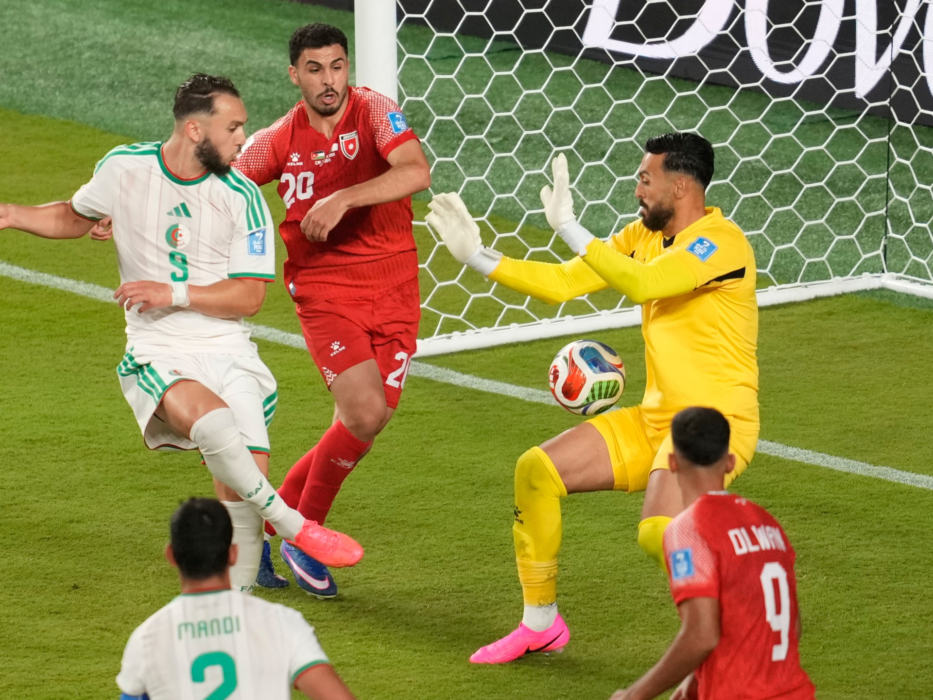 الجزائر تحقق فوزاً تاريخياً في كأس العالم 2026
