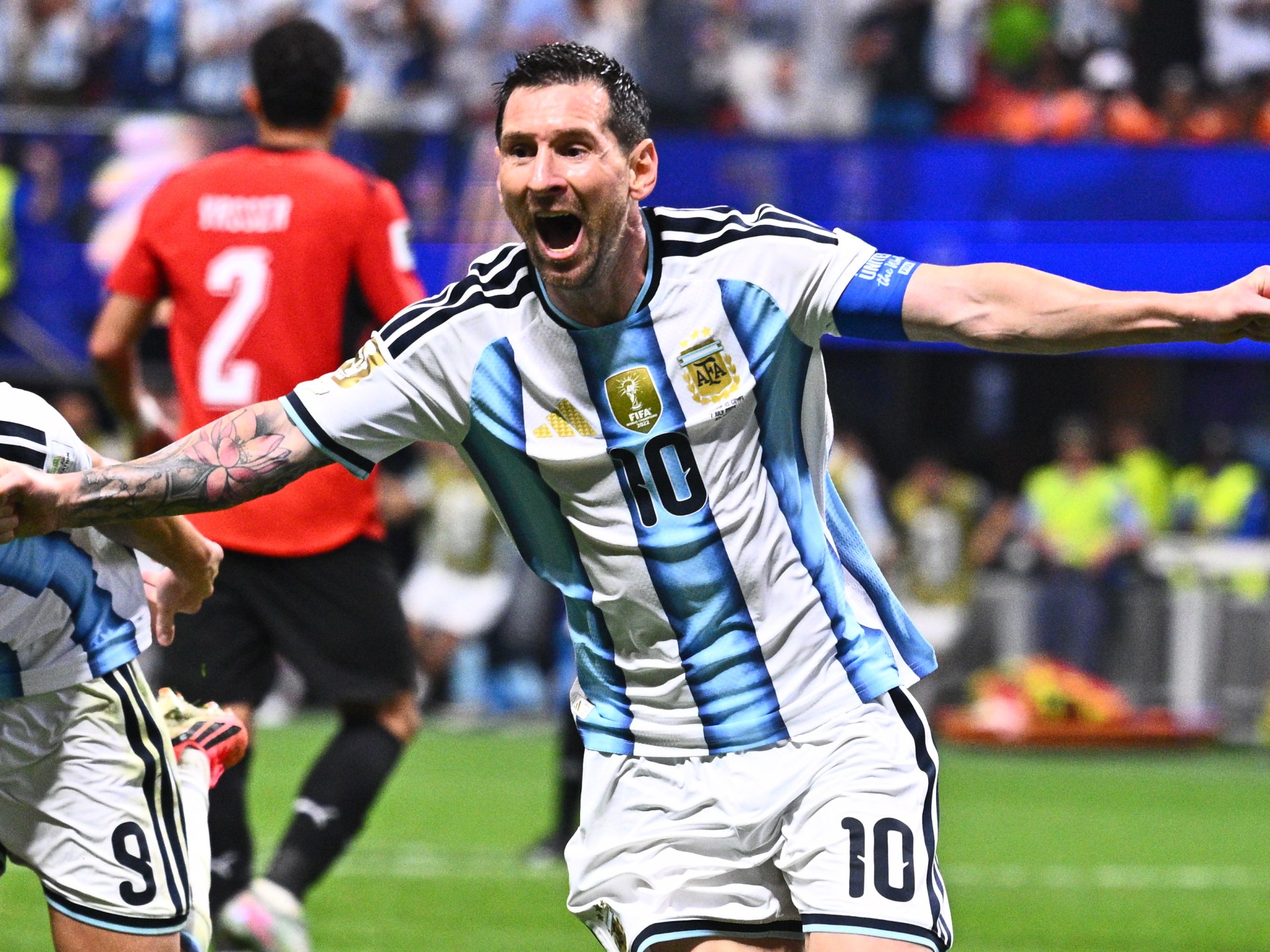 ليونيل ميسي يحتفل بهدف في كأس العالم 2026