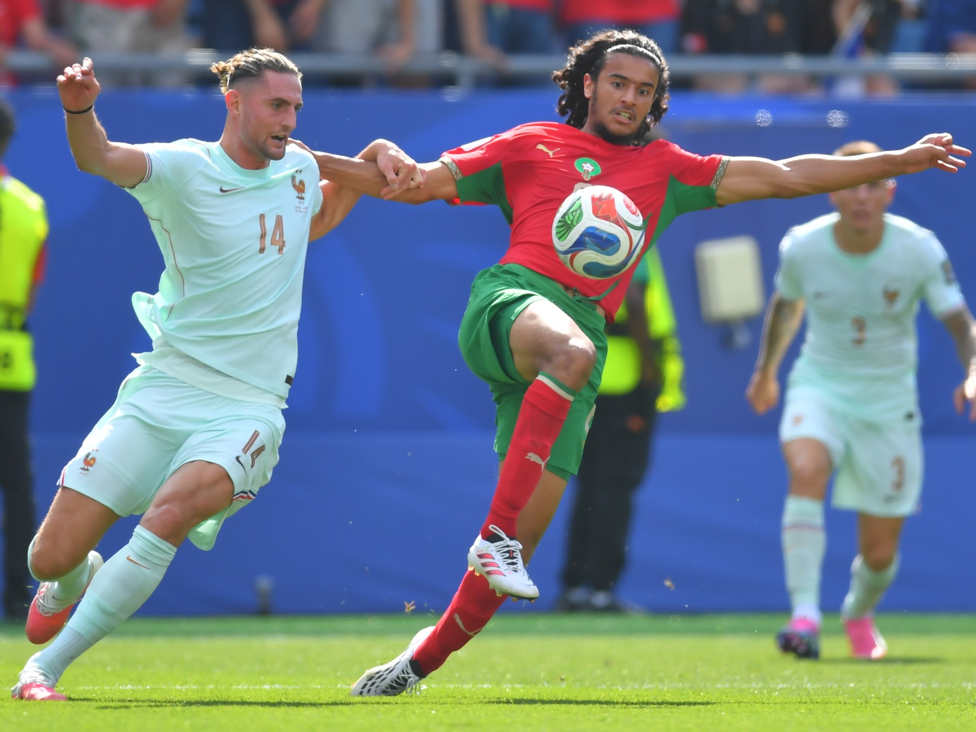 أيوب بوعدي يحتفل بهدف تاريخي في كأس العالم 2026