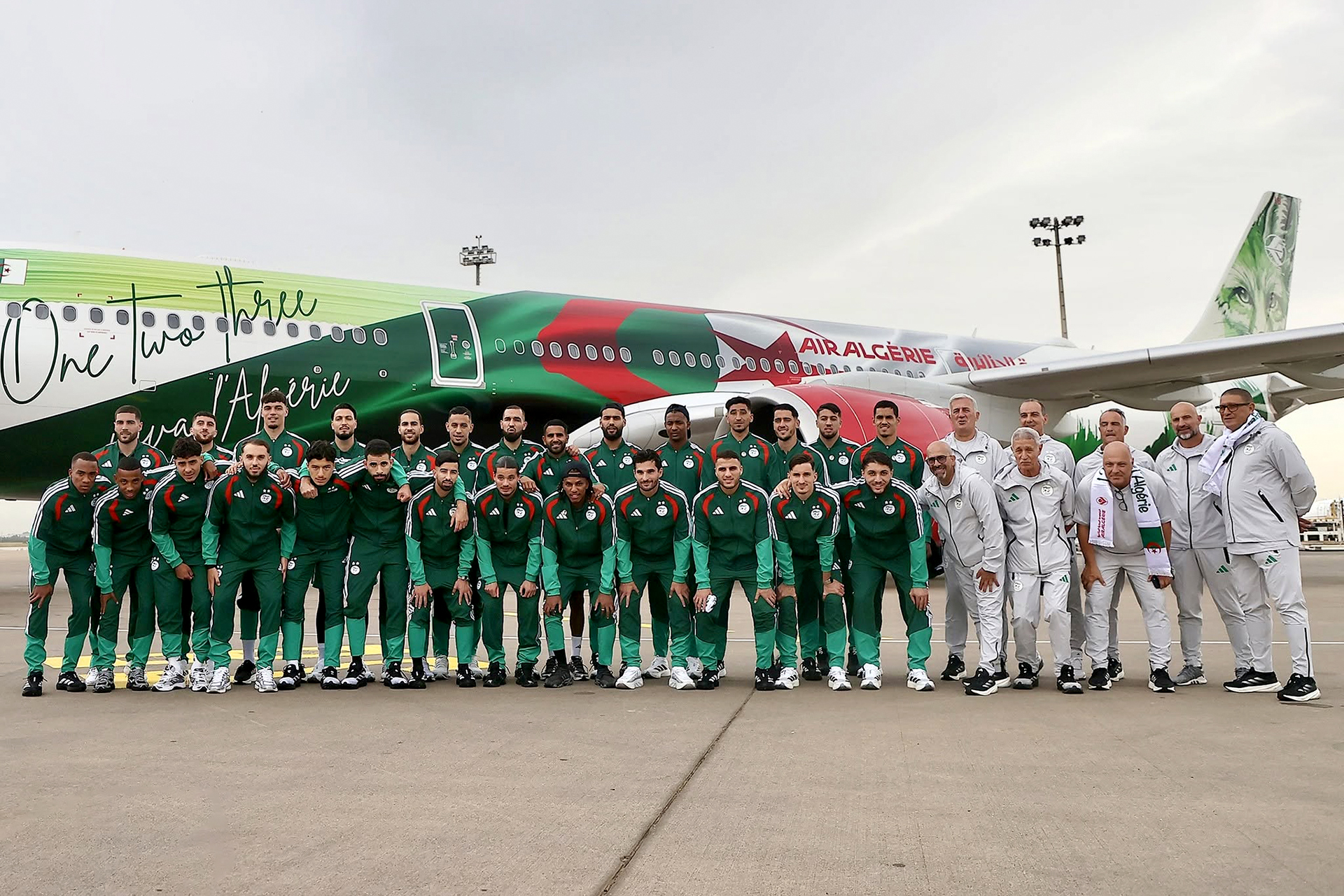 الرئيس تبون يودع المنتخب الجزائري قبل كأس العالم 2026
