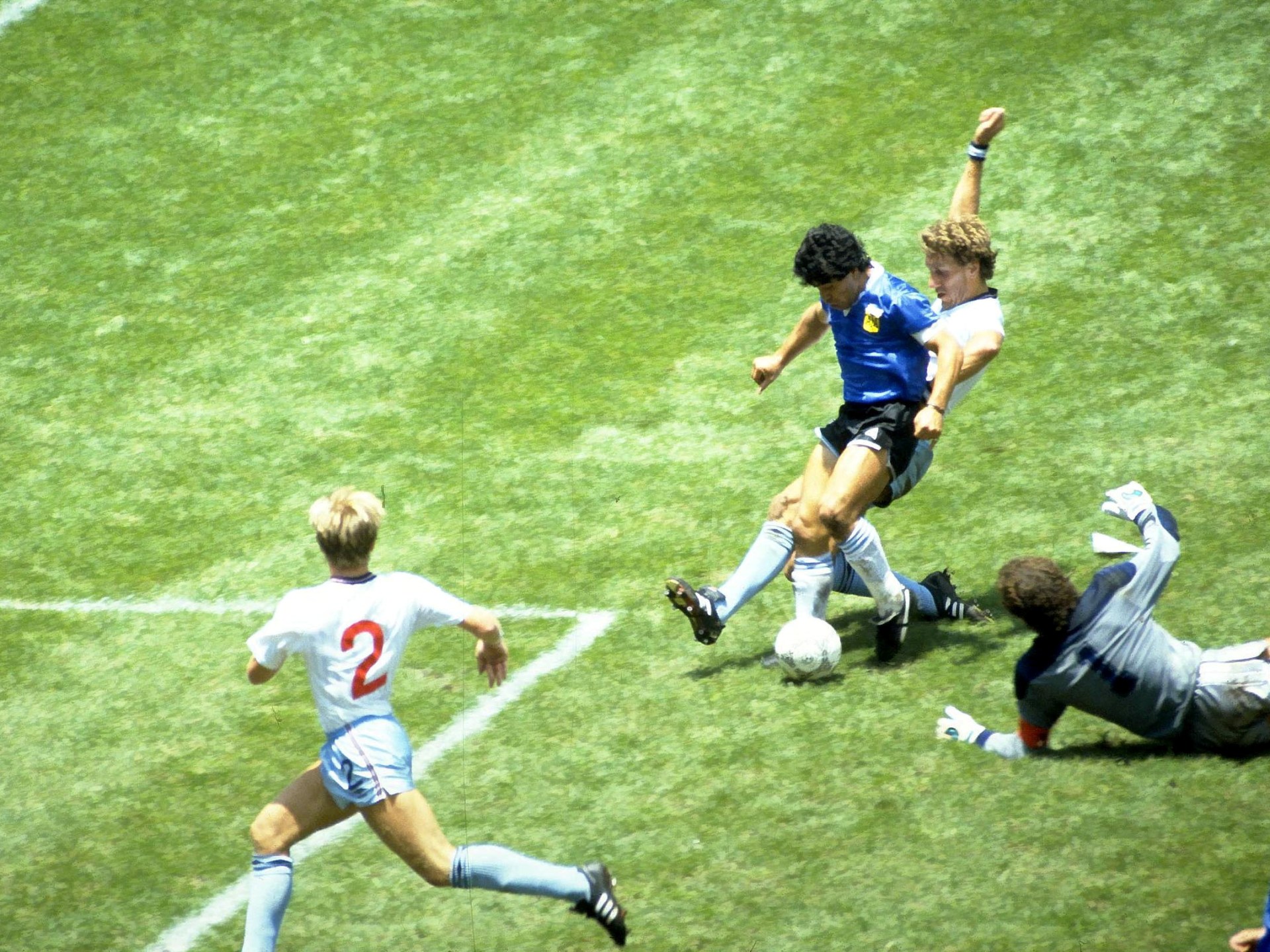 كرة القدم التاريخية لدييغو مارادونا في كأس العالم 1986