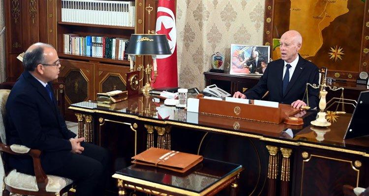 "تعيين محمد الهادي سافر مديراً عاماً للديوانة: رئيس الدولة يكشف عن قرار تاريخي" رئيس الدولة يُعيّن محمّد الهادي سافر مديرا عاما للديوانة