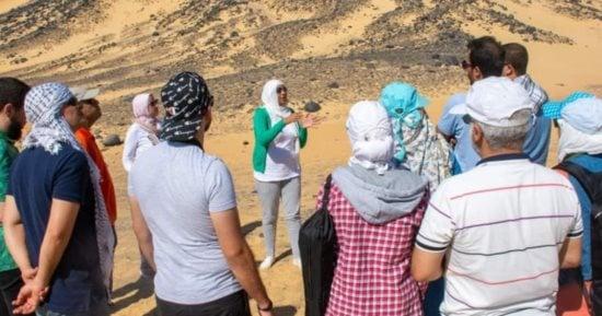 نرمين وعبق الصحراء: رحلات بيئية جديدة لتعزيز السياحة في مصر مصر بعيون صاحبة الصحراء.. "نرمين" تنظم رحلات بيئية وعلمية لتنشيط السياحة