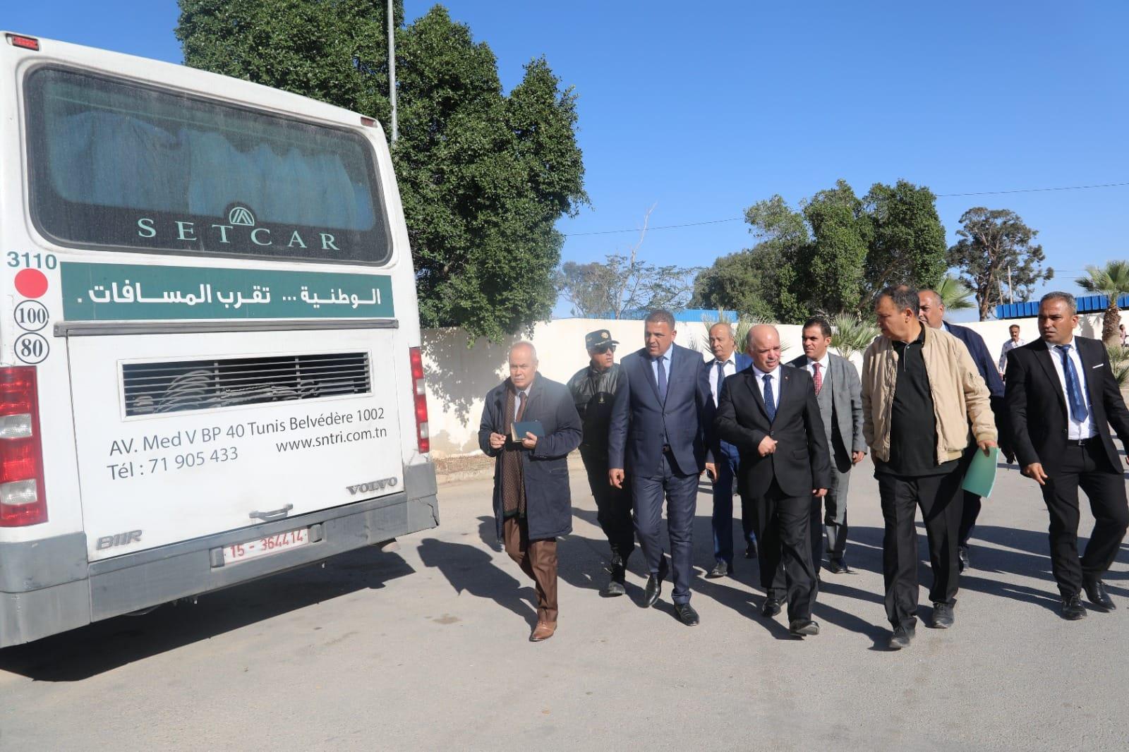 وزارة النقل تكشف عن حزمة اجراءات لتطوير قطاع النقل بولايات سيدي بوزيد  وقفصة وتوزر‎