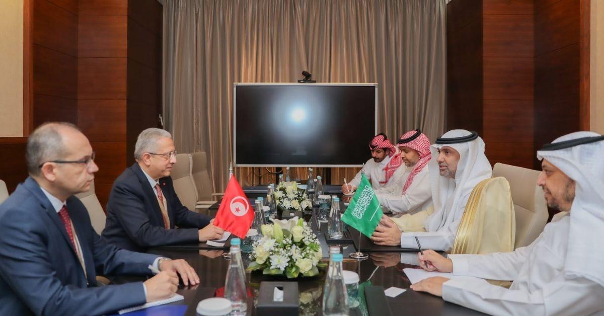 وزير الصحة يبحث مع نظيره السعودي تسريع مشروع مستشفى الملك سلمان بالقيروان وزير الصحة يتباحث مع نظيره السعودي حول تنفيذ مشروع مستشفى الملك سلمان بالقيروان